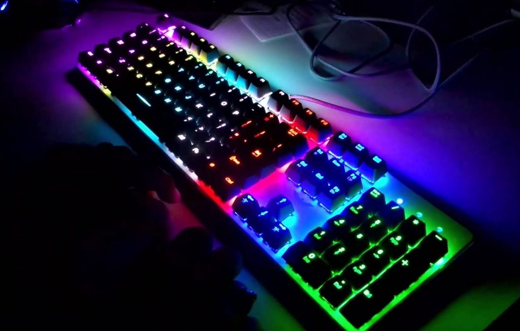 tastatura colorata